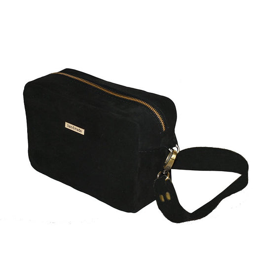 תיק ערב קטן מעור שחור זמש מלבני עם פתיחת רוכסן