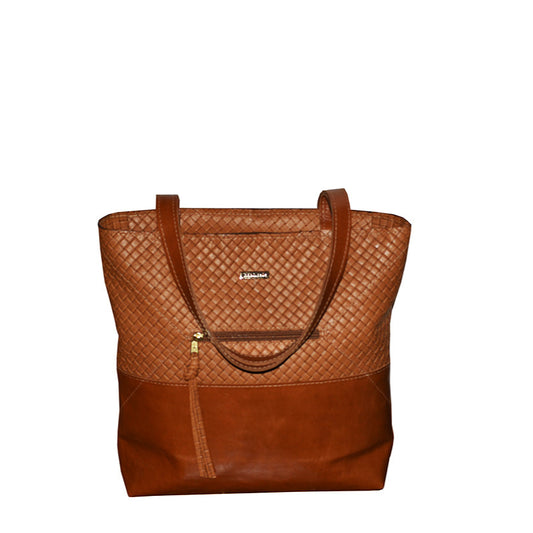 תיק נשיאה גדול ללפטופ עם רצועות תליה על הכתף אשר בחלקו עור חום קלוע מסוגנן בשילוב עור חום אגוז