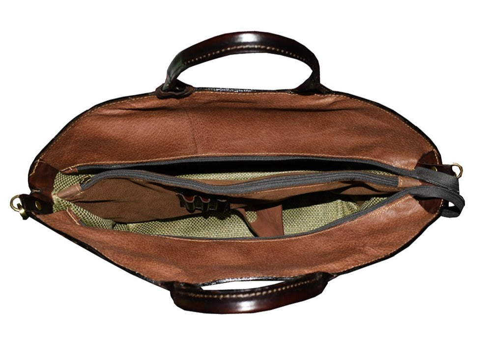 תיק עור איטלקי גדול עם כיס בחזית חום -חום אגוז