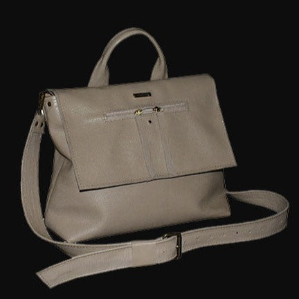 תיק עור בגוון קרם בז' עם הדפס עדין