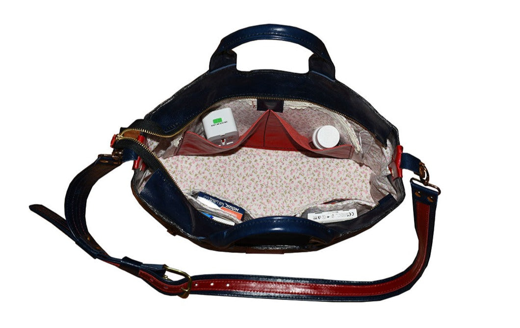 תיק עור גדול כחול נייבי בשילוב פס אדום