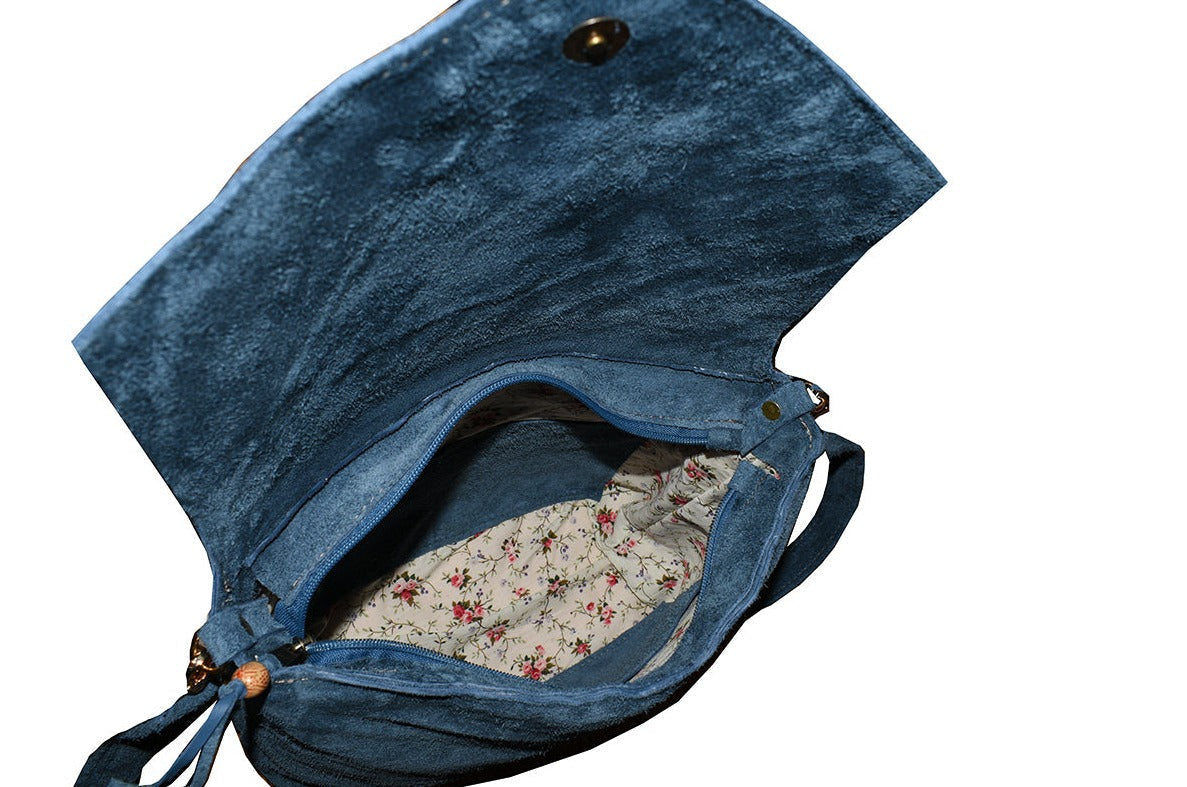 תיק עור הפוך חום אדמה עם חישוק מתכת ריקועים לתליה על הכתף