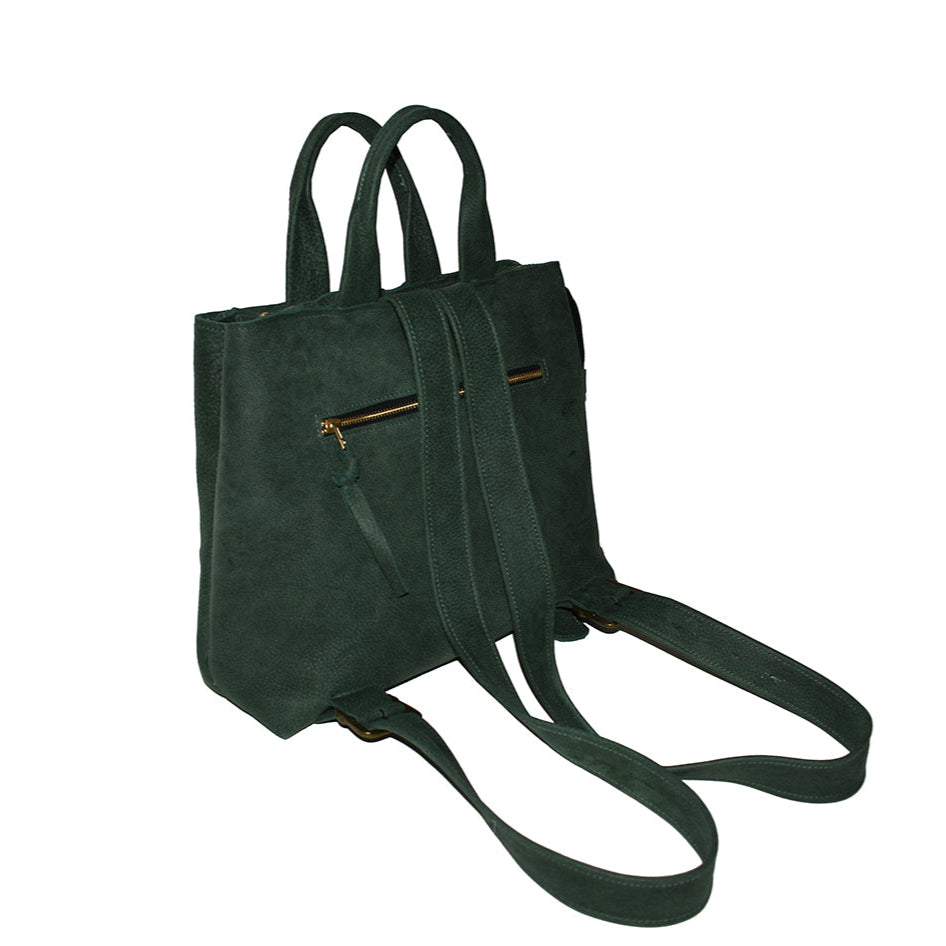 תיק גב מעור ירוק יער עם שני רוכסנים אלכסוניים
