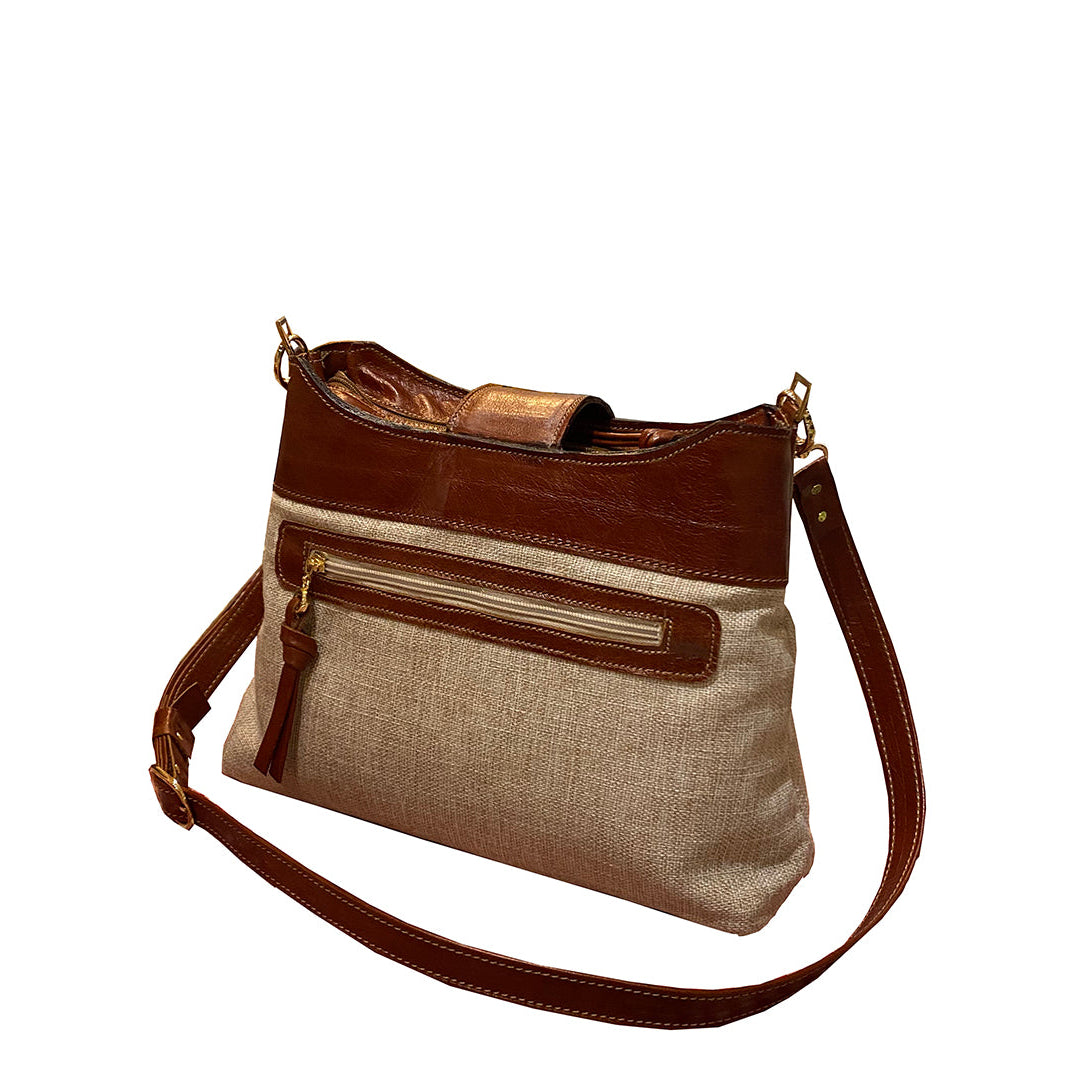 תיק בד בז' בשילוב עור חום אדמדם