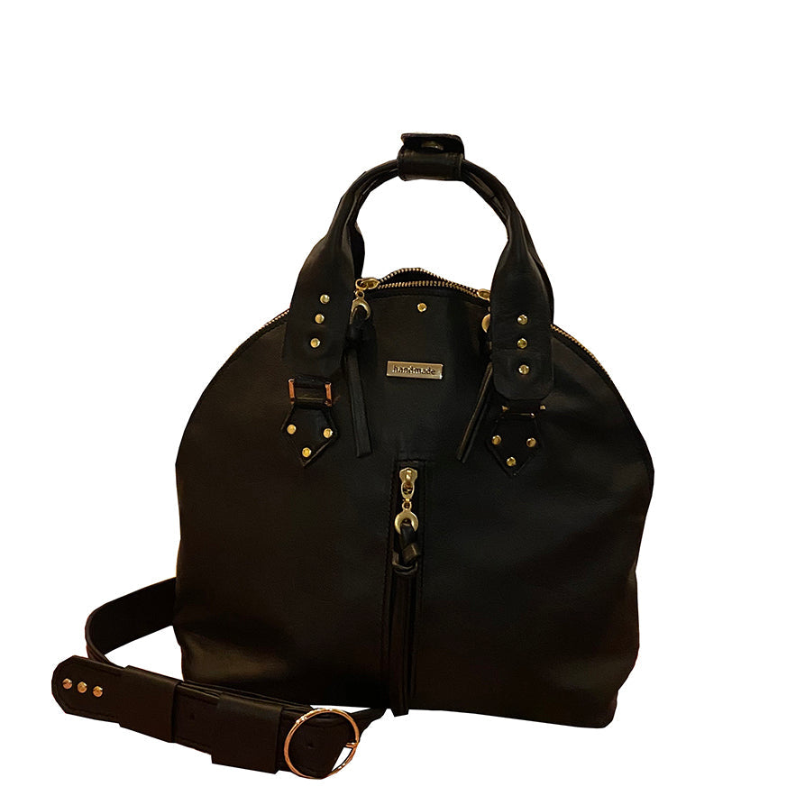 תיק יד מעור שחור חצי עגול מהודר ואלגנט עם ניטים מזהב